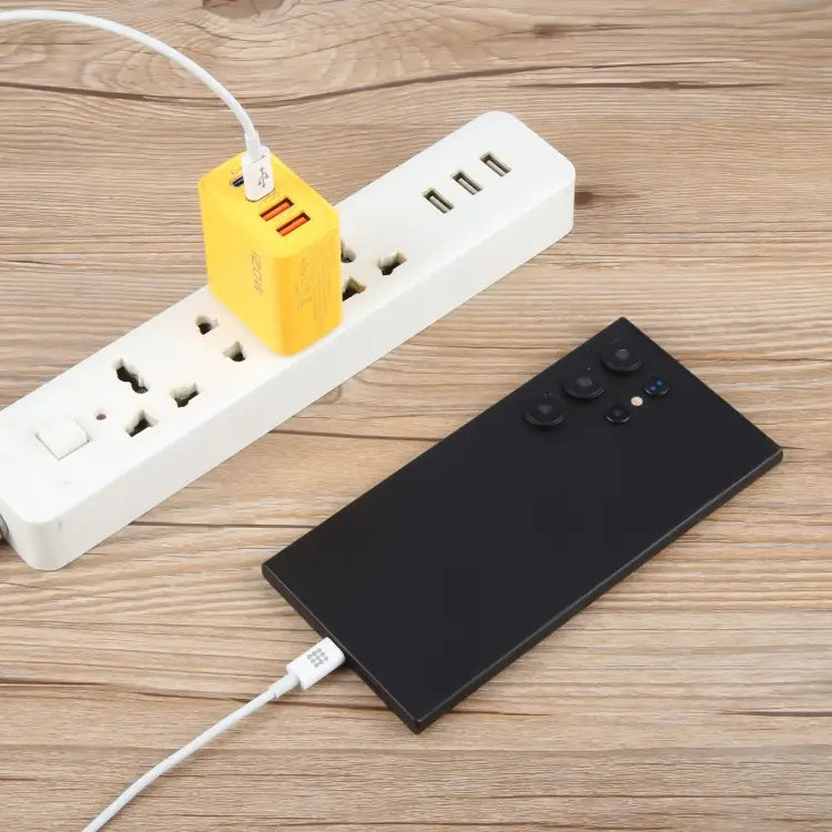 KO-71 120W Dual PD Type-C + Dual QC3.0 USB Multi Ports Charger, Plug:US Plug(Yellow)