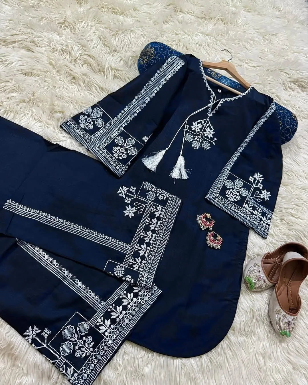 Blue Aari Embroidered Women's 3Pcs Suit Set