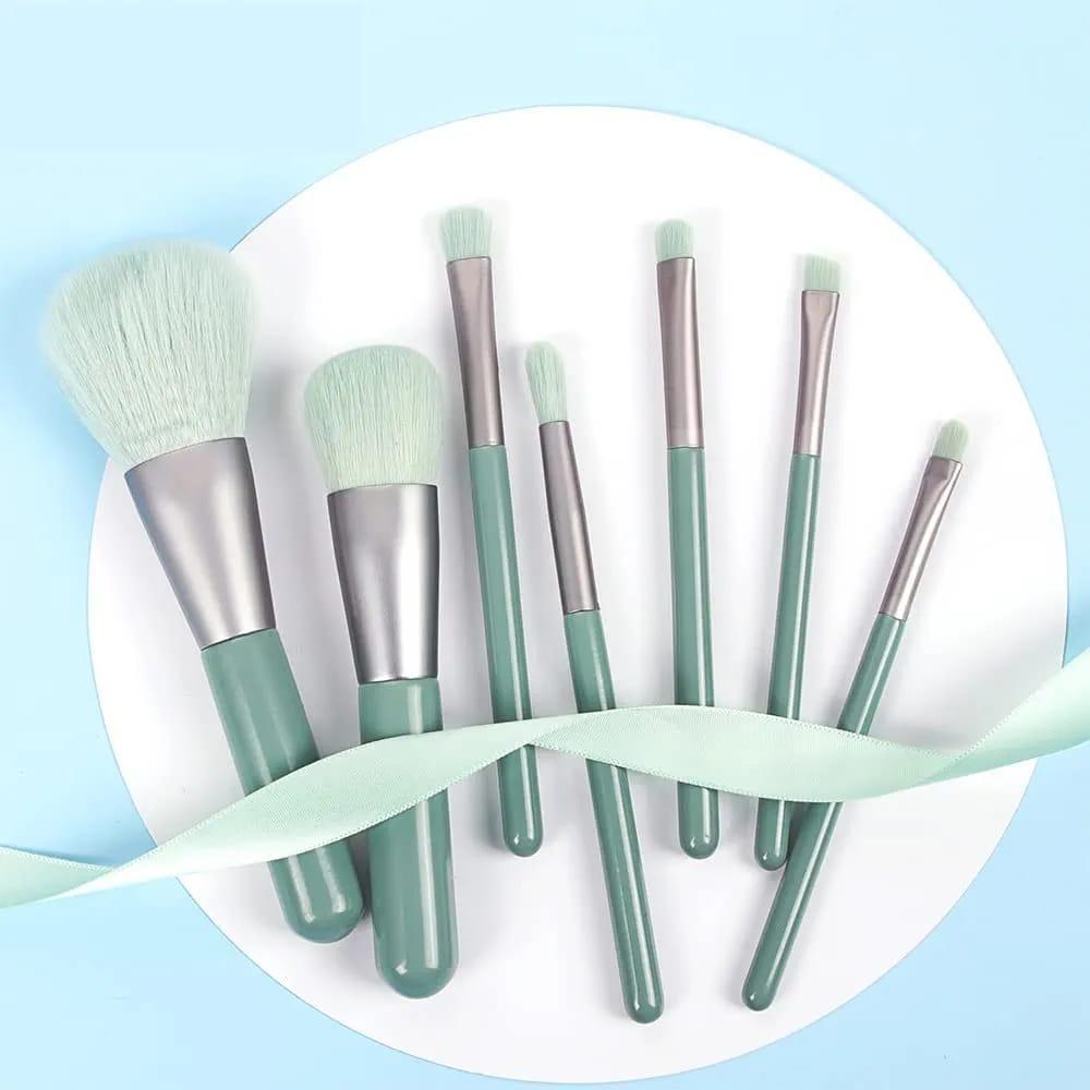 Mint Green 7-Piece Makeup Brush Set for Daily Use