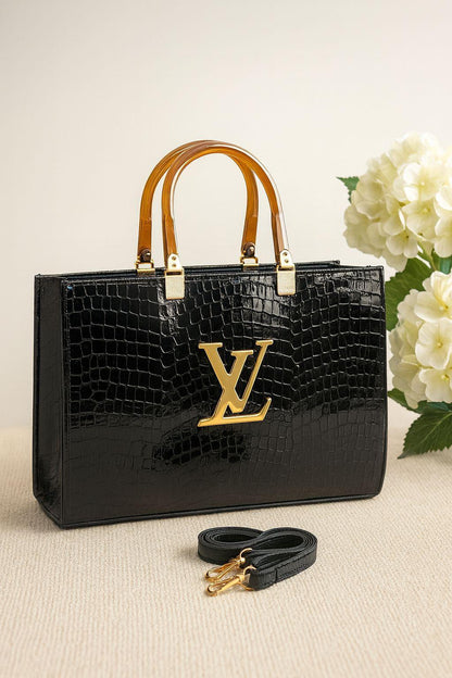 White Luxurious Tote Bag with Detachable Strap & Zipper Pocket