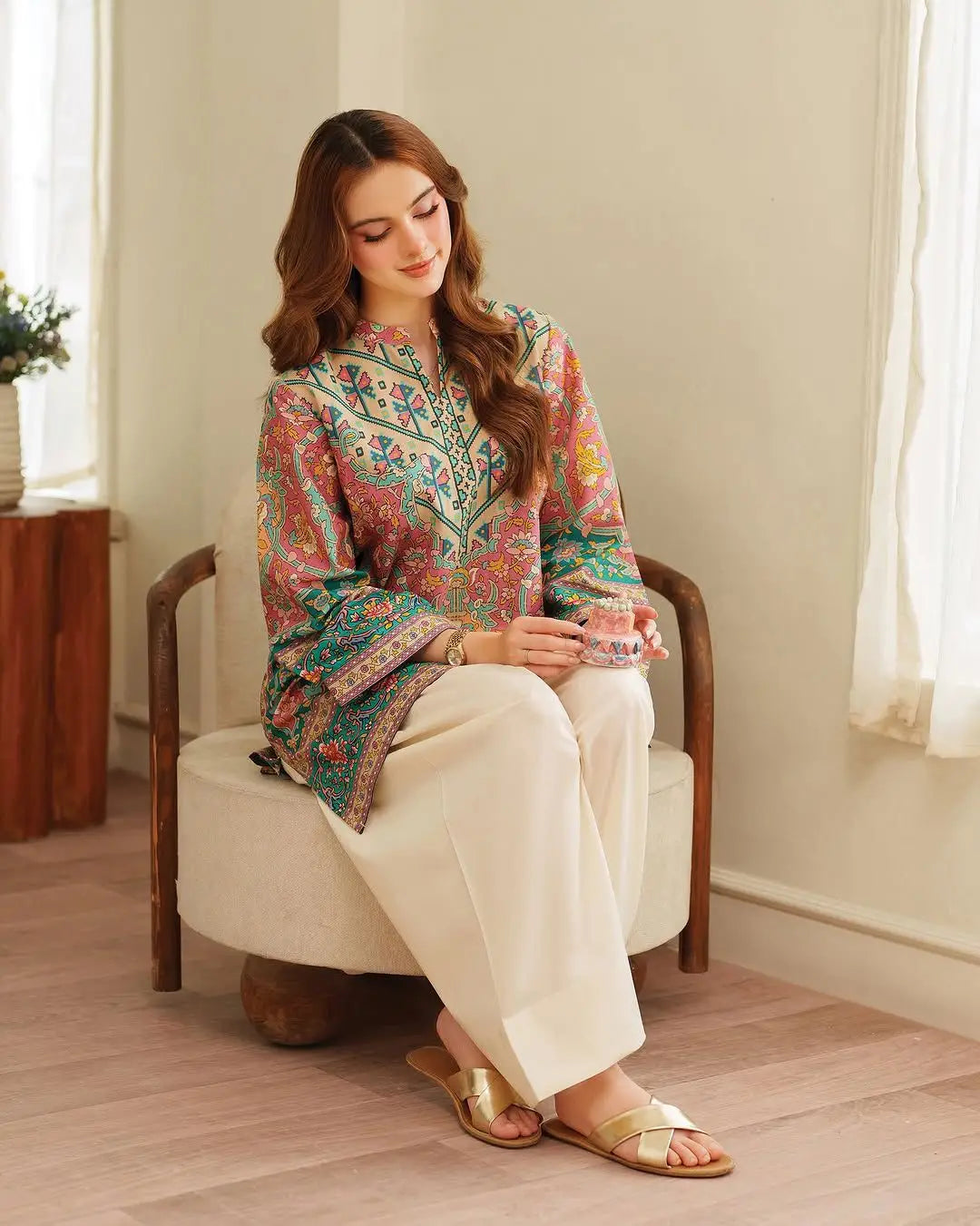 2 Pcs Women's Stitched Doria lawn Printed cord-set with farshi Farshi trouser
