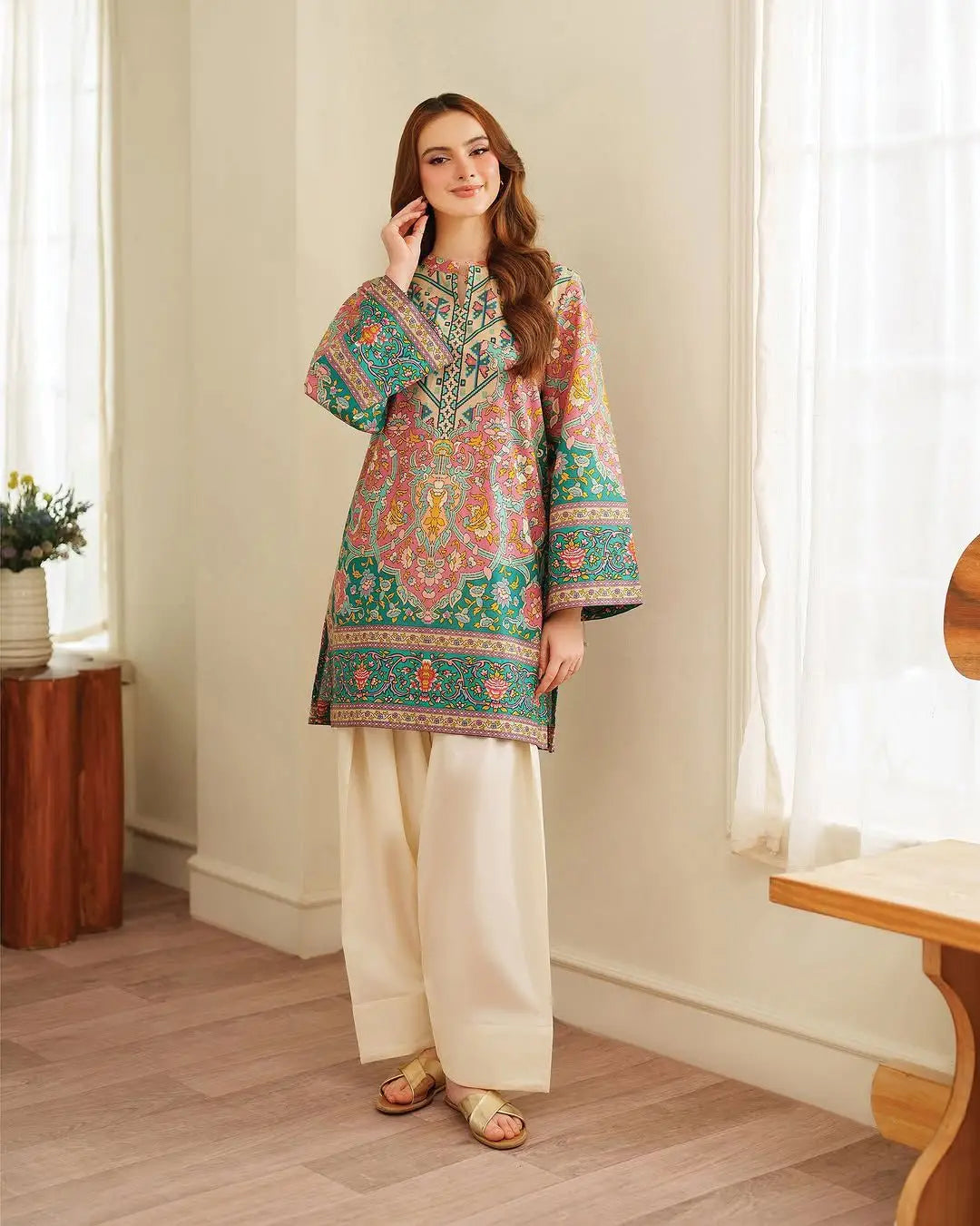 2 Pcs Women's Stitched Doria lawn Printed cord-set with farshi Farshi trouser