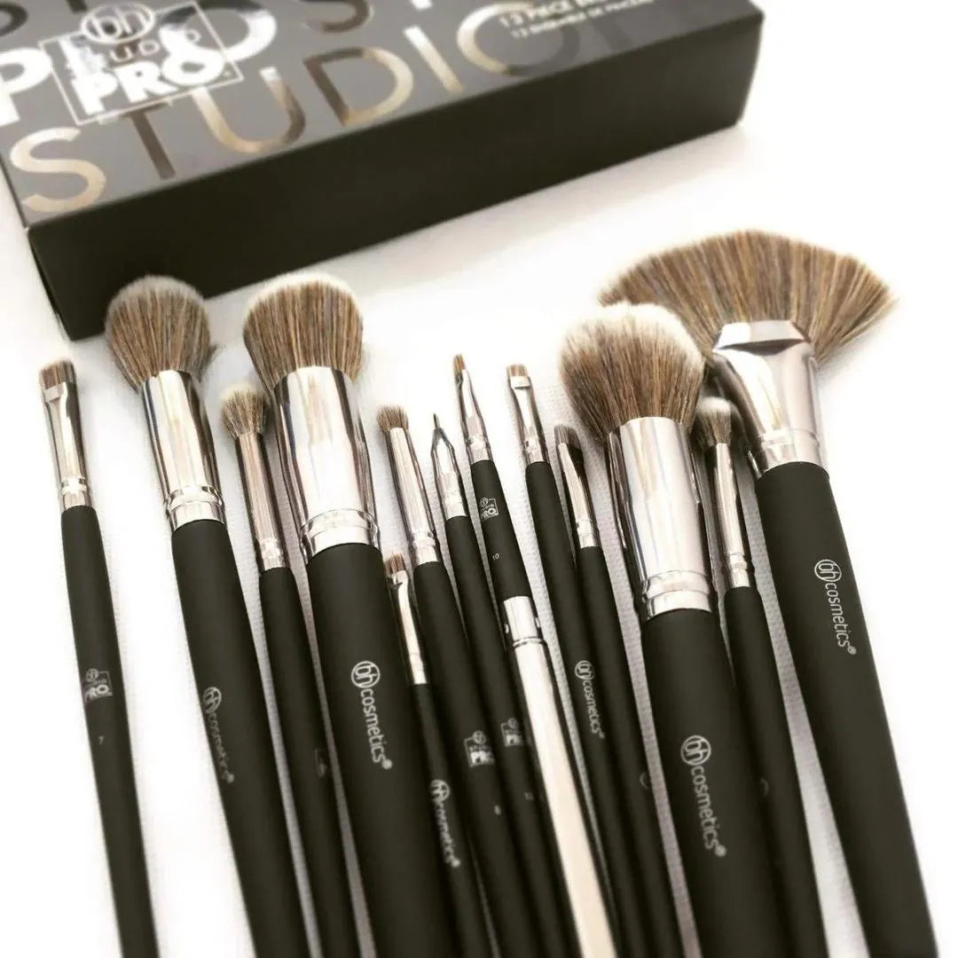 13-Piece Makeup Brush Set Black Silver Professional Use