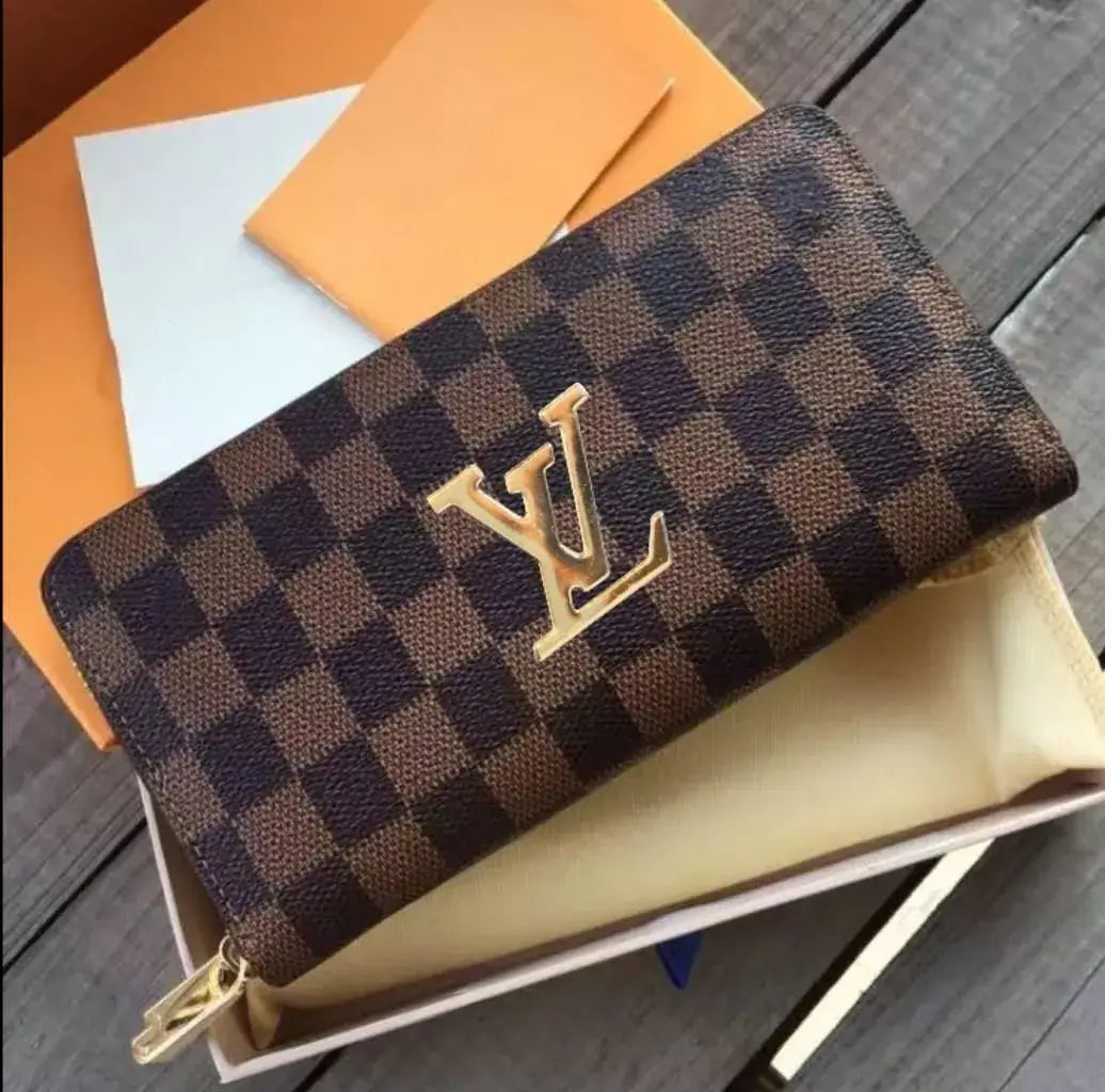Luxury Checkered Zipper Wallet for Men & Women | Premium Leather Long Purse