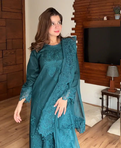 Stunning 3 Pcs Women's Stitched Embroidered Suit