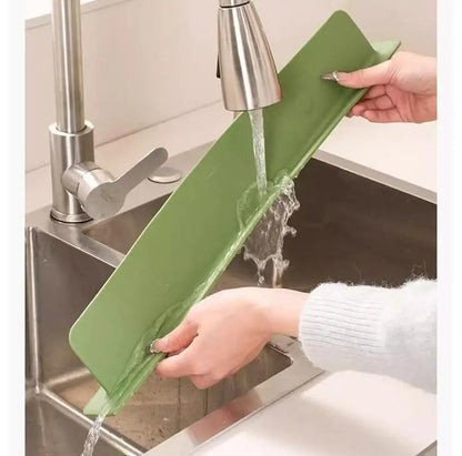 Kitchen Sink Splash Guard Self Adhesive Water Stopper Strip Silicone Sink Guard Bathroom Wash Basin Water Barrier Kitchen Accessories