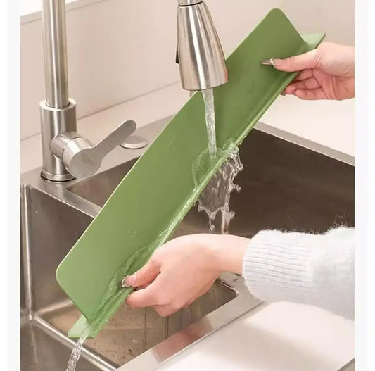 Kitchen Sink Splash Guard Self Adhesive Water Stopper Strip Silicone Sink Guard Bathroom Wash Basin Water Barrier Kitchen Accessories
