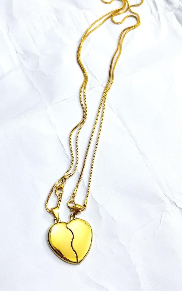 Magnetic Heart Pendant Set Gold Alloy Daily Wear