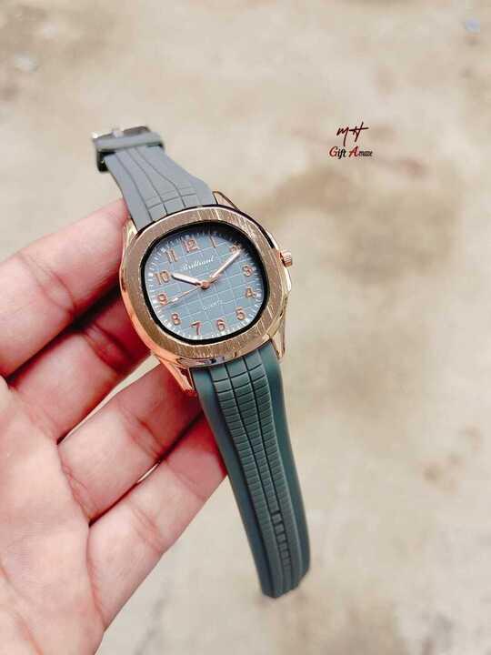 Men's Analog Watch with Rubber Strap & Stainless Steel Casing