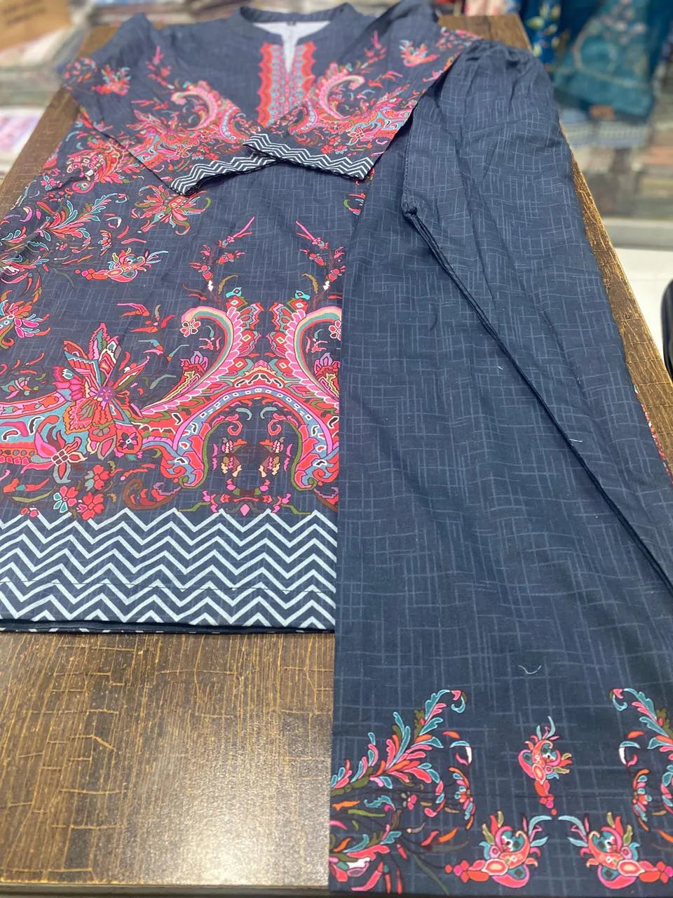 Women's Multicolor Ban Collar Lawn Suit Set Medium to XL