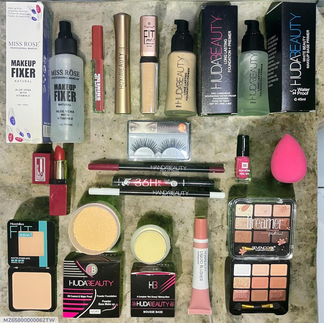 18 in 1 Makeup Set for Pakistani Skin & Weather