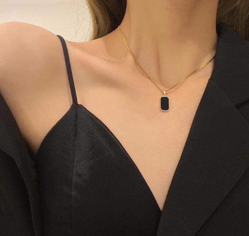 Black Stone Pendant Gold Plated for Eid Wedding Daily Wear