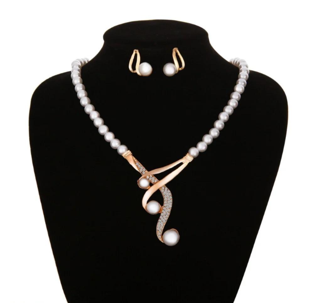 Pearl Necklace & Earrings Set Gold Plated Off-White