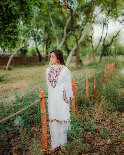 Women Embroidered Linen Shirt & Trouser Set Medium Large
